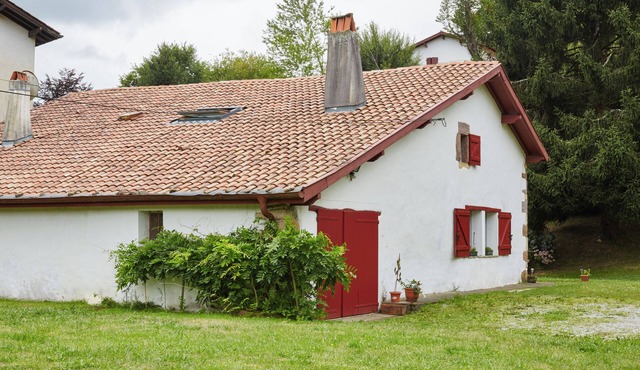 Large Basque house in Sare - 12 people, garden, Spanish border 2 km away