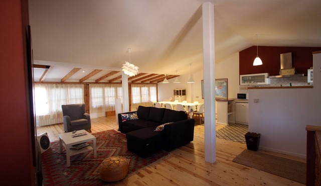 Large house with three bedrooms, fully equipped kitchen and garden