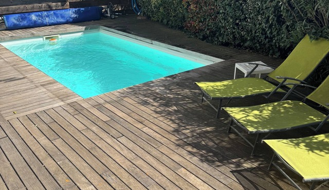 Large renovated villa ideal for a family, in a quiet location between sea and town