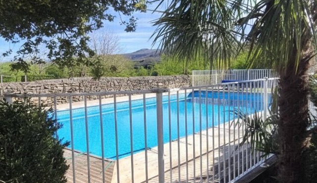 Le Four, swimming pool, near dordogne