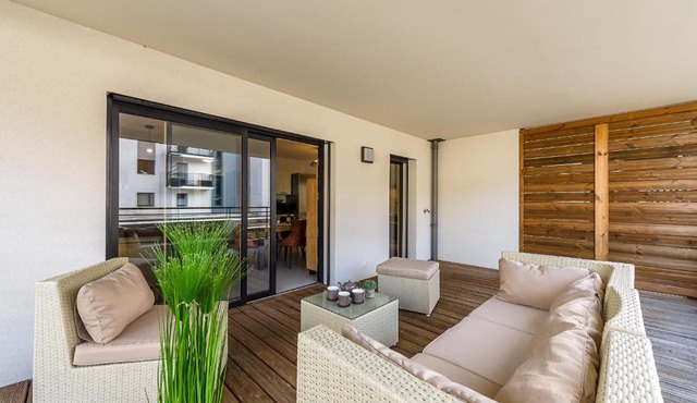 Les Balcons de la Suite - coeur de village, terrasse