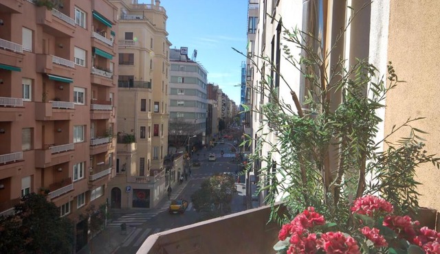 Lets Holidays Centric Apartment in Barcelona