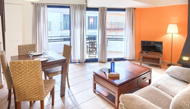 LLAFRANC MAR SECOND FLOOR APARTMENT 2A