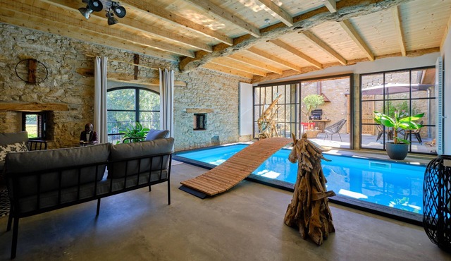 Loft luxury indoor pool SPA private golf terrace