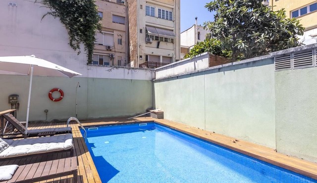 Loft near the Sagrada Familia 6 pax Pool & Terrace -WiFi free