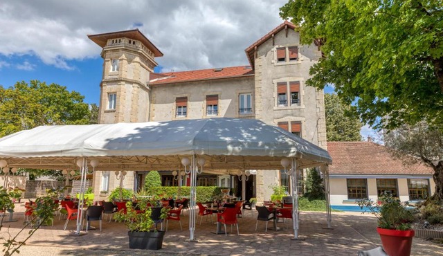 Logis Hôtel La Commanderie de Champarey