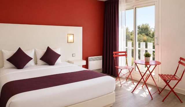 Logis Latitude Ouest Hôtel Restaurant & Spa