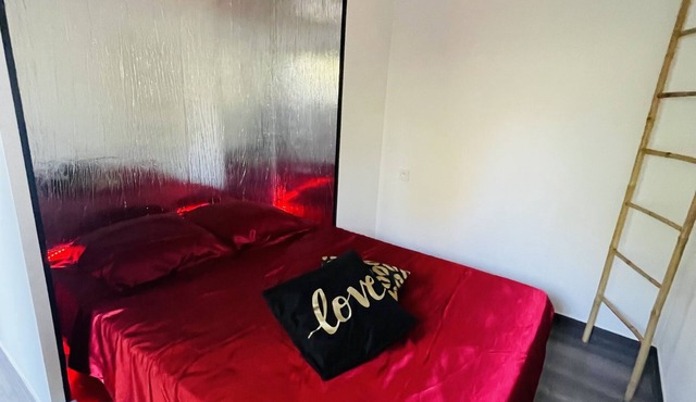 LOVE ROOM under the stars