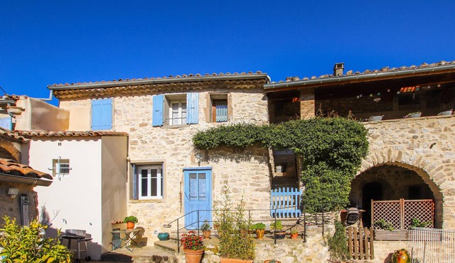 Lovely home in Salles sous Bois