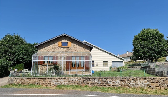 Lozère getaway: Grande Maison & Jardin Clos