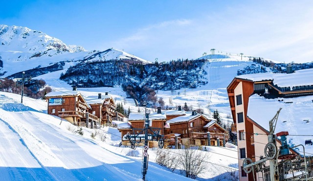 Luxurious chalet near the ski slopes