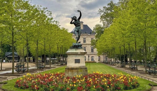 LUXURIOUS FIVE BEDROOM SAINT GERMAIN PARISIAN RETREAT NEAR LUXEMBOURG GARDENS