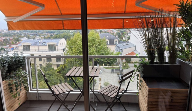 LUXURY APARTMENT WITH VIEW