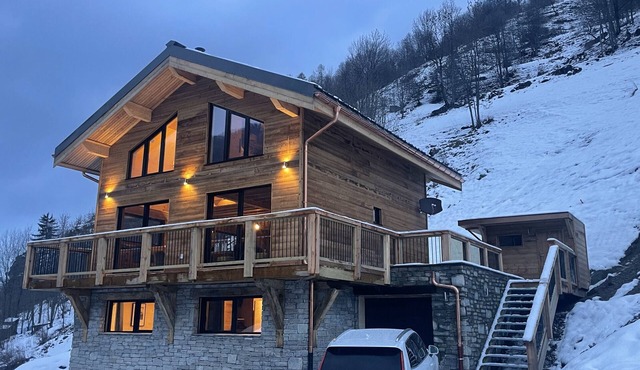 luxury chalet for 10 to 12 people