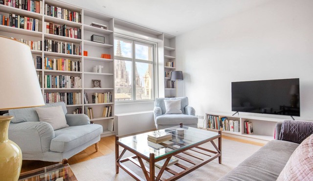 Magnificent El Born 2BR, Great Views, by Blueground