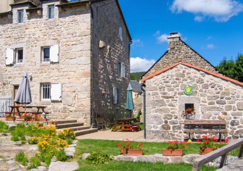 Maison charmante Le Malzieu, jardin