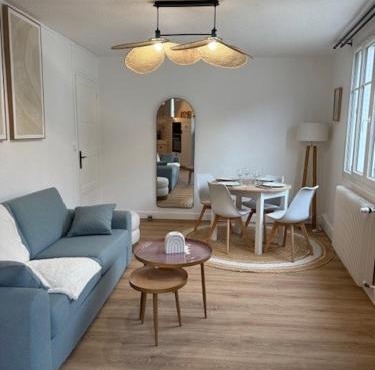 Maison cosy et confortable -petit déjeuner inclus
