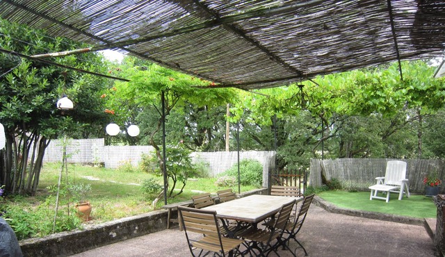 Maison de Campagne au Cœur de la Verdure Lotoise