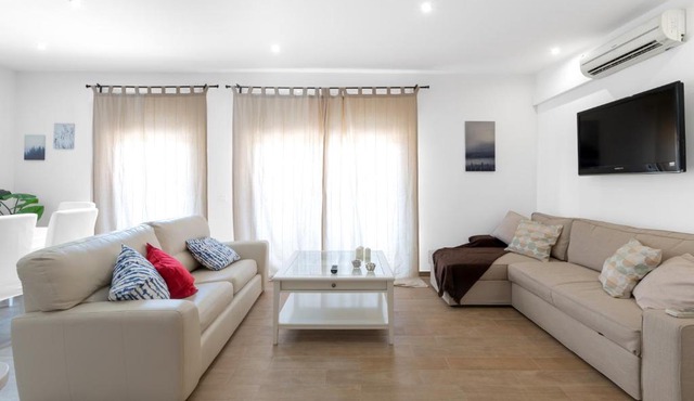 Maka beach apartment v