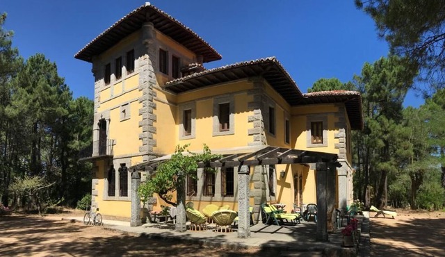 Mansion on a 7 hectare estate of pine forest and meadow