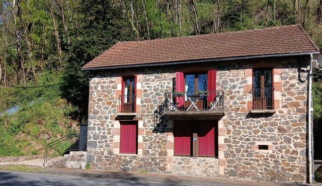 Marvelous 2-bedroom house in Altillac perfect for exploring