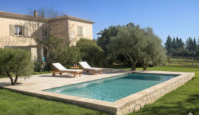 Mas in Drôme provençale with swimming pool