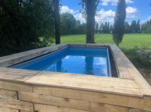 Mazet au pied des Alpilles, avec Piscine & Pétanque