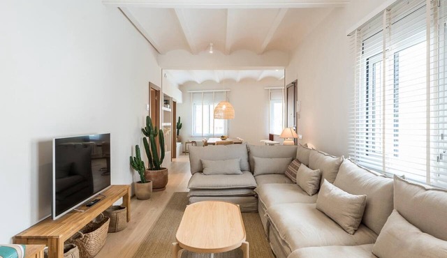 Mediterranean home with 4 bedrooms and 3 bathrooms