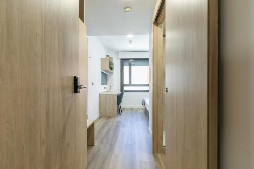 Micampus Estrada 11 Student Residence
