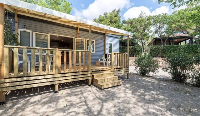 Mobile Home | Comfort | 3 Bedrooms | 6 Guests | Raised Deck | A/C | TV