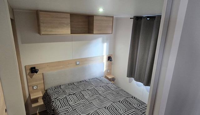 Mobile home by the sea in campsite 4* Mar Estang in Canet en Roussillon