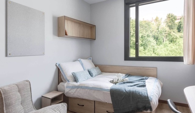 Modern and new studio at convenient location