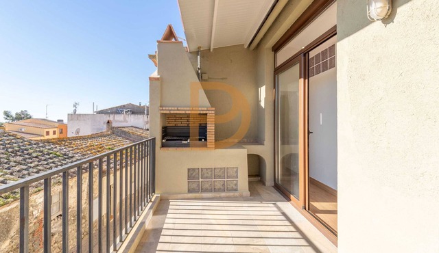Modern Apartment for Six People in Vilamaniscle