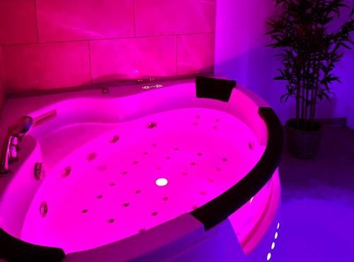 Modern SPA - Cosy & Chic - JACCUZI