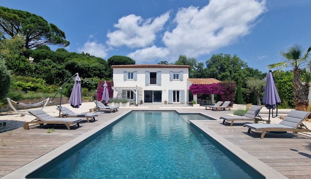 Modern villa Oliandre with big pool and garden in Le Plan de la Tour