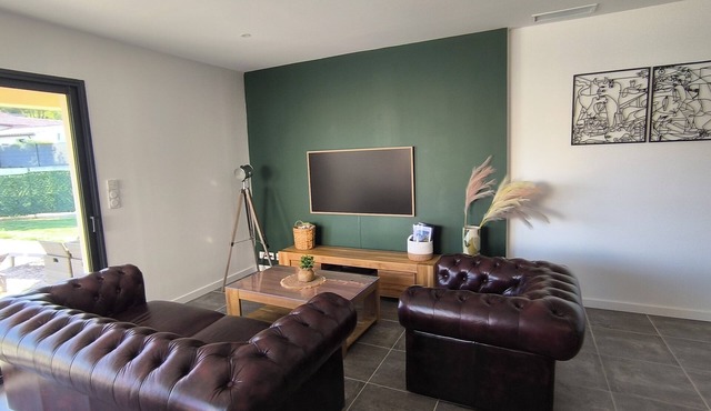 Modern villa of 110 m2 fully air-conditioned with private pool