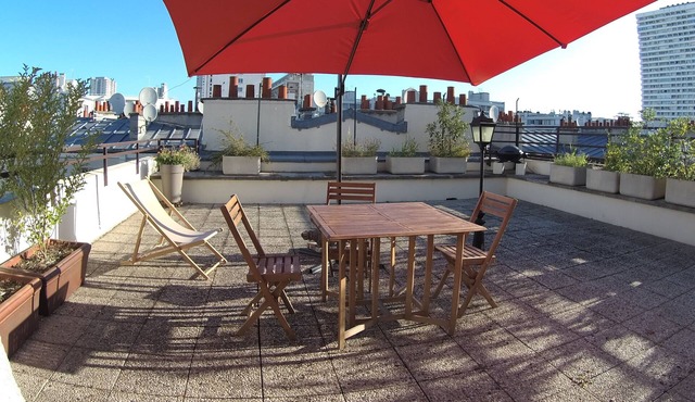 Near Montmartre District, Top-floor Apartment With 45 m2 Terrace