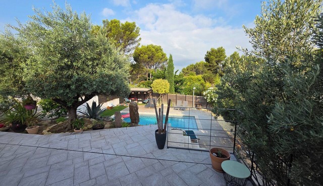 New, fully equipped villa with a pool - Aix countryside