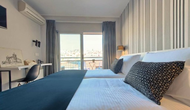 New Hotel Colón