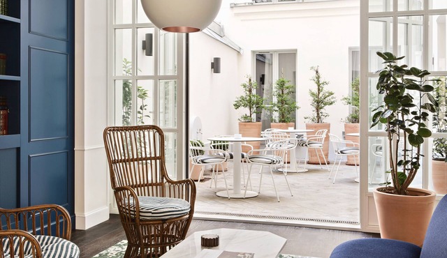New Hotel Lafayette