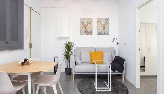 Newly refurbhised apartment is Sants! It is a cozy, modern and comfortable apartment, ideal for couples or small families. Designed completely for the confort of our guests.
