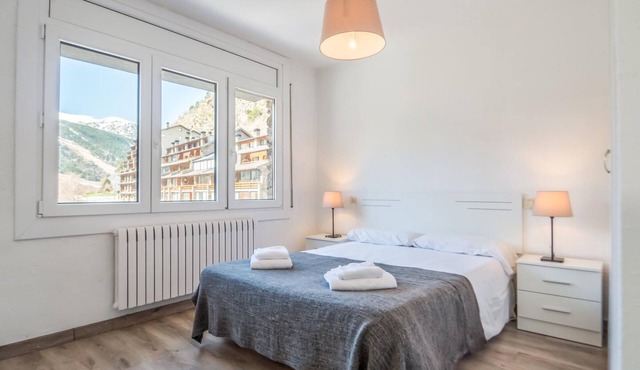 Nice 3 Bedroom Apartment for 6 people, Incles. C.PEP 5