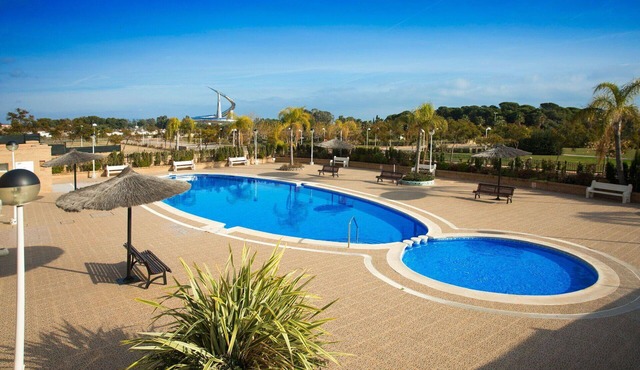 Nice apartment for 6 people with WIFI, A/C, pool, TV, terrace, pets allowed and panoramic view