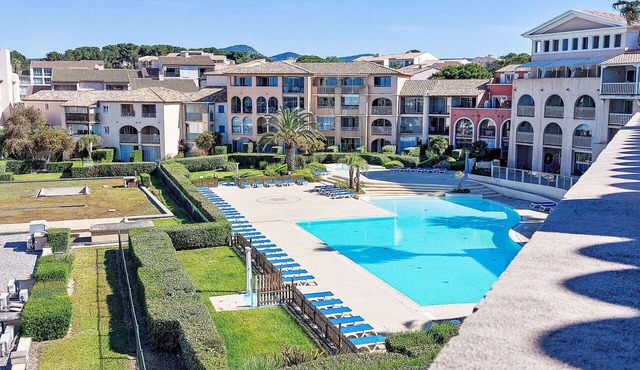 Nice apartment for 6 guests with WIFI, pool, TV, terrace and pets allowed