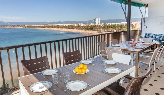 Nice apartment for 12 guests with WIFI, TV and terrace