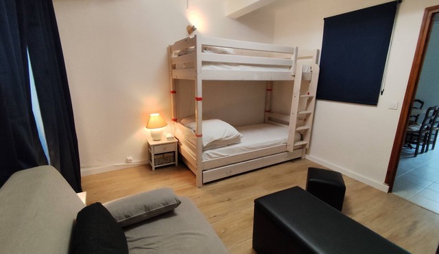 NORYEMA Vacation Rental for 4 people, at the foot of town—Bright and spacious, 27 m², fully equipped