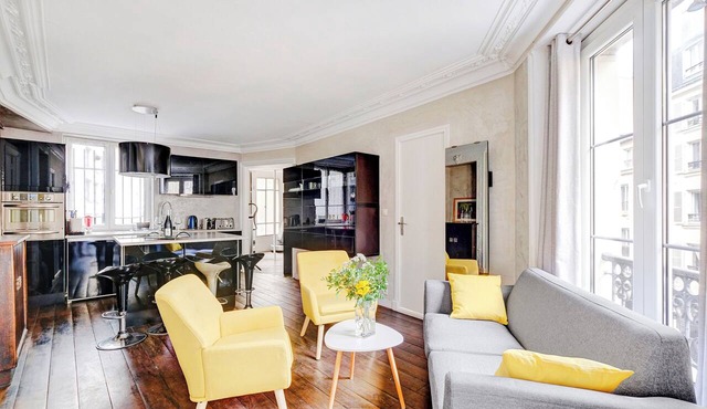 Opera Chic : a unique 2 bedrooms apartment in the heart of Paris