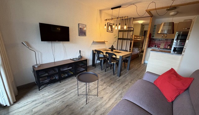 OURS BLANC 11 – Studio with a beautiful mountain view, close to the aquatic area