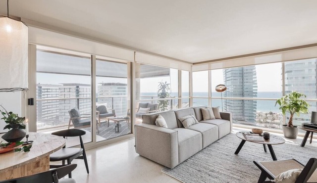Pavots - 3 bedrooms, pool and gym in Poblenou
