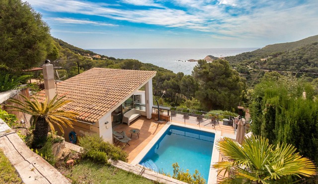 Pet-Friendly 'Espectacular Villa en Begur' with Sea View, Pool & Wi-Fi